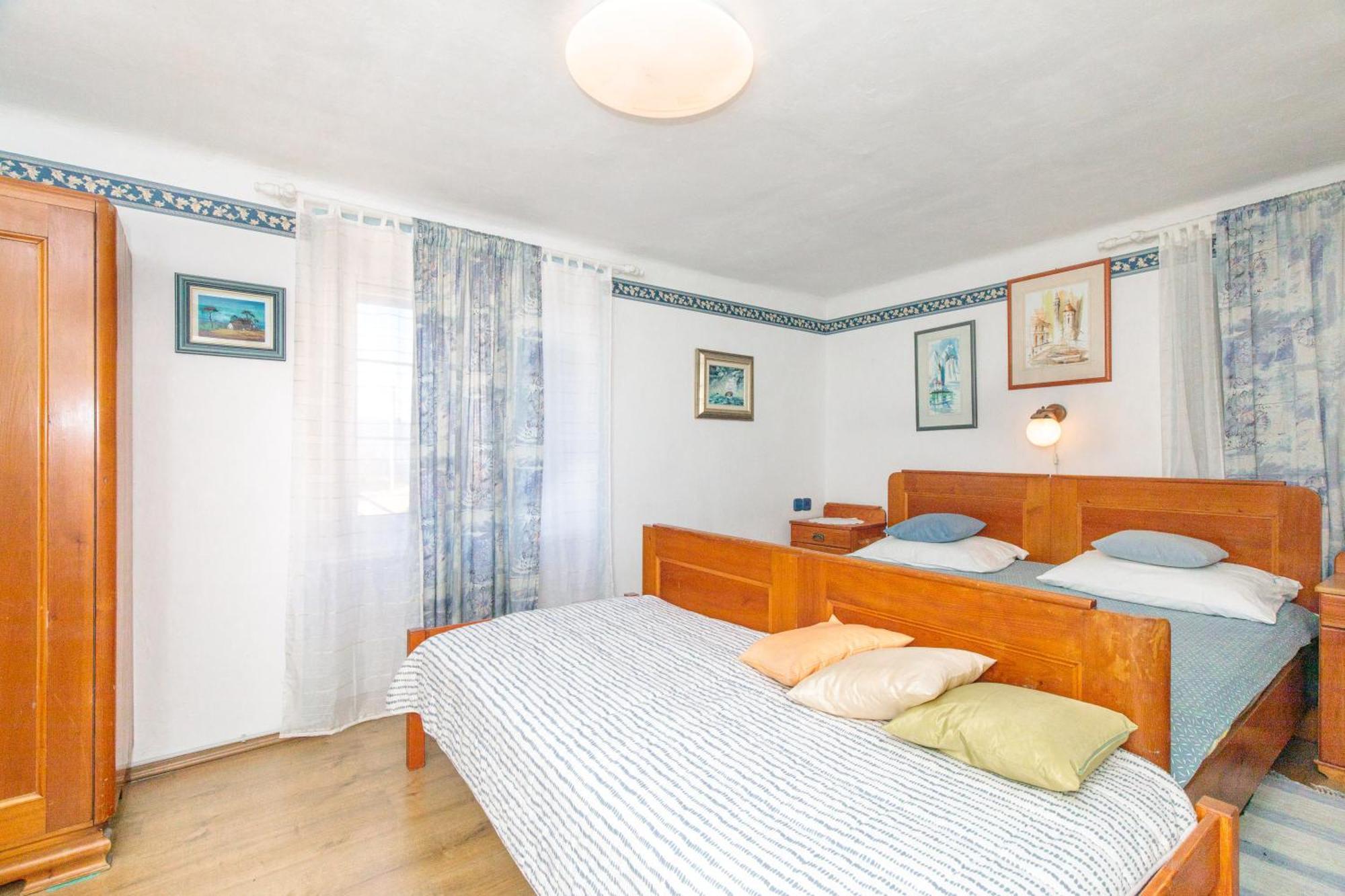 Apartment Villa Marija, Pinezici Krk Town Luaran gambar